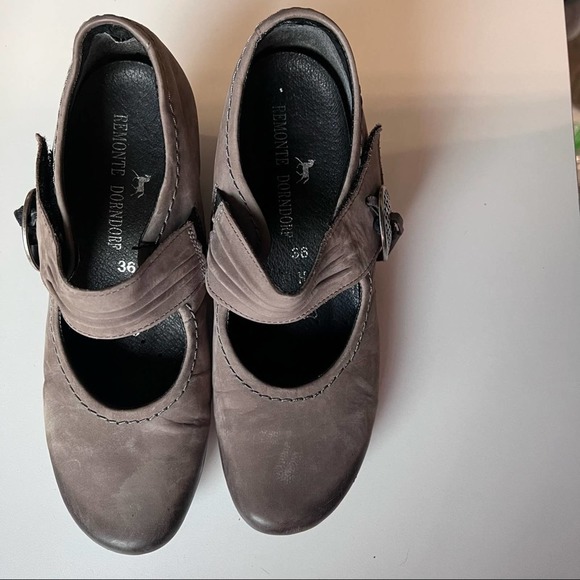 REMONTE DORNDORF SZ 36 Brown Leather Medallion Strappy Mary Janes Heels Pumps - Picture 3 of 8